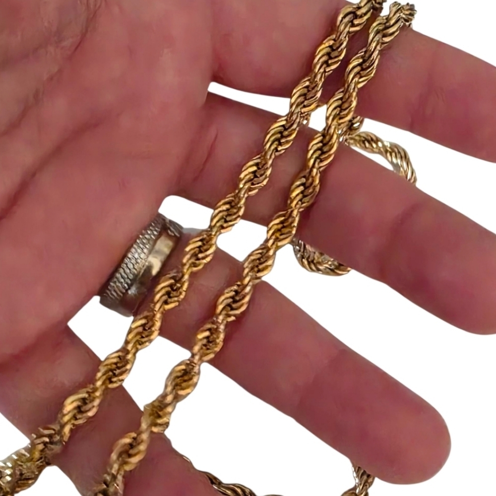 Vintage Monet Gold Rope Chain Necklace — Classic Twisted Chain, 1970s–1980s - Picture 3 of 16
